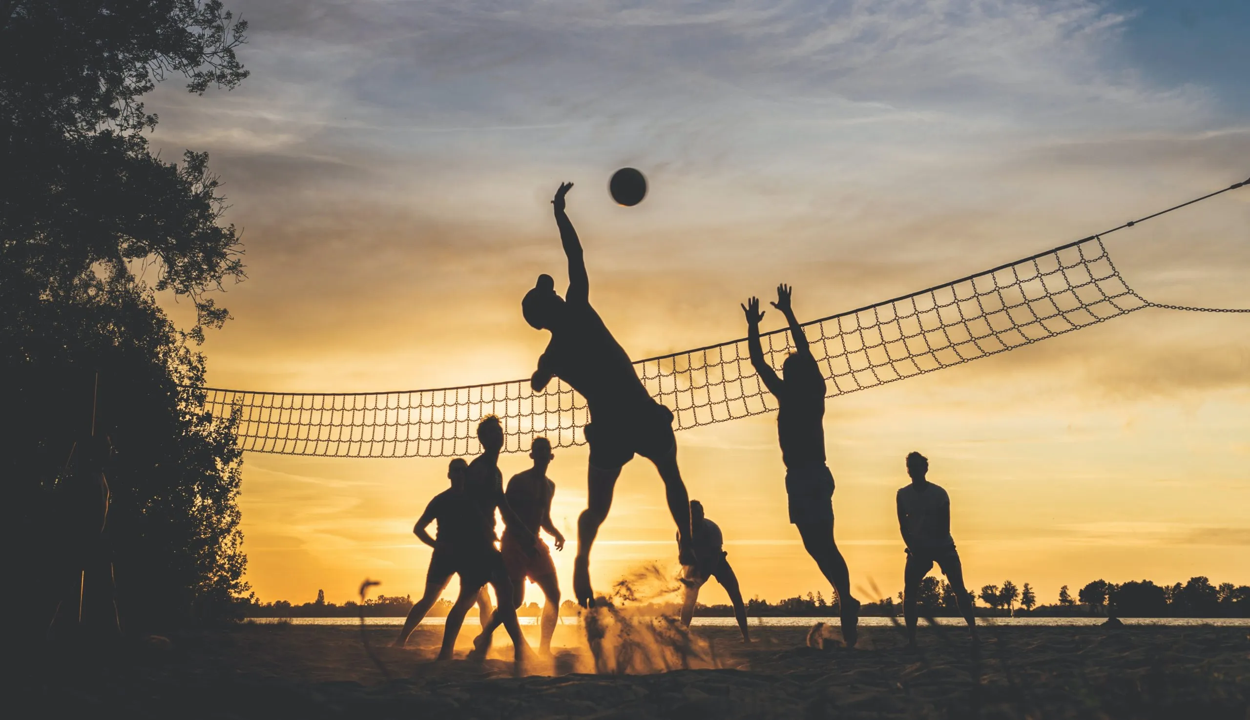 The 18 Best Slack Apps for Team Building in 2023